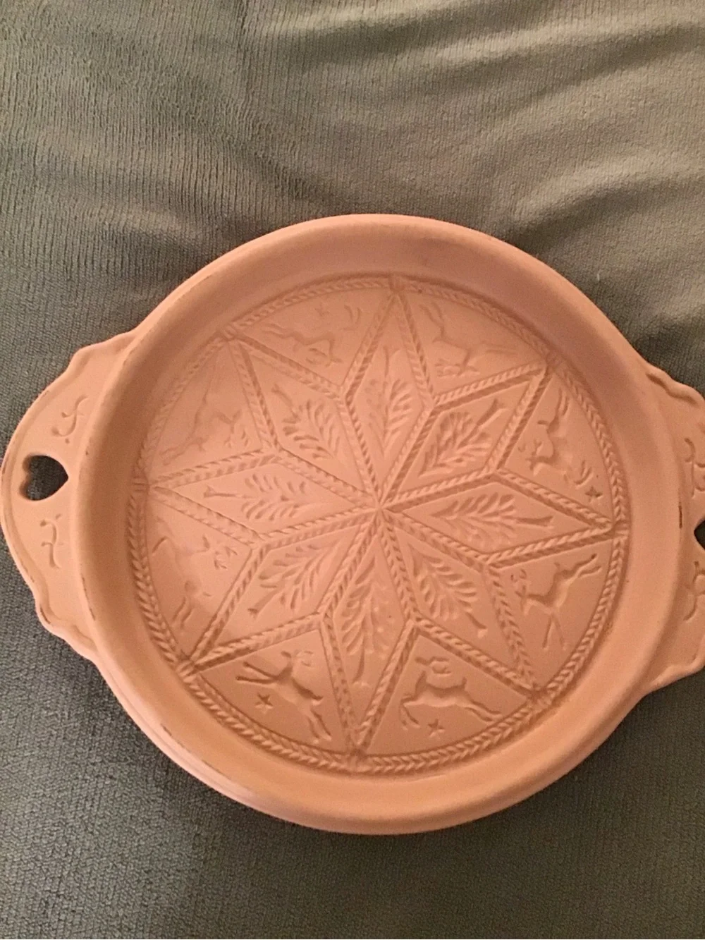 Decorative Ceramic baking pan  with Star & Deer Embossing - Terracotta